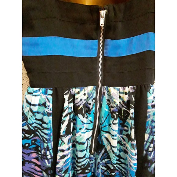 NWT Bebe Sz 6 Banded Hi Low Keyhole Bold Blue & Black Maxi Dress - Picture 7 of 9